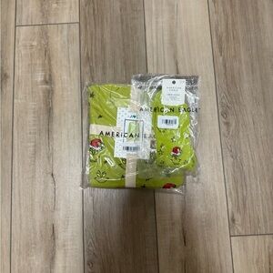 American Eagle Grinch Short Set With Socks